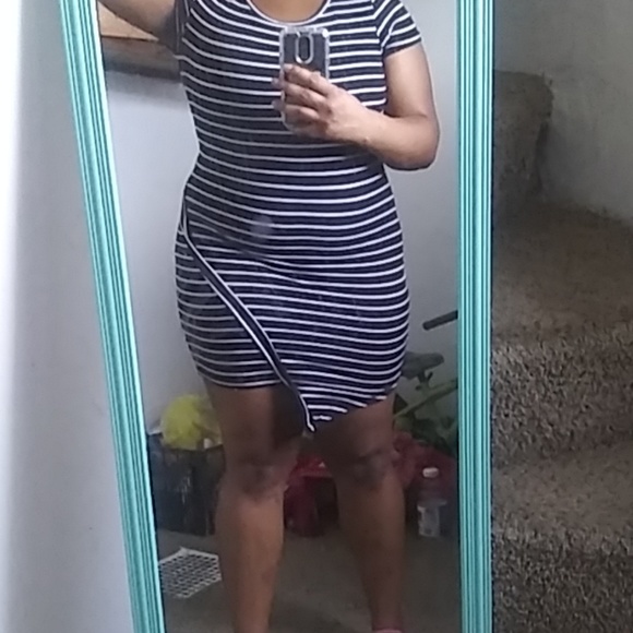 Dress - Picture 2 of 3